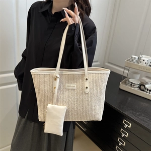 Grande borsa tote in paglia color crema con manici in finta pelle e piccola pochette inclusa
