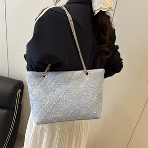 Sac cabas jacquard bleu clair à fleurs avec bandoulière chaîne, sac d'épaule femme