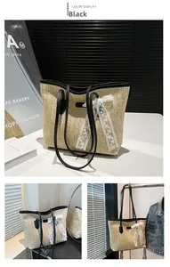 Détails du sac en paille avec bordure en similicuir noir et nœud en dentelle blanche