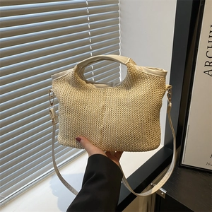 Sac fourre-tout tressé crème chic avec lanières en cuir pour la plage ou le quotidien