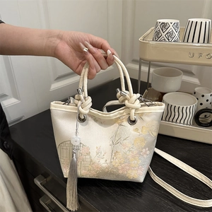 New Chinese Style Jacquard Bucket Bag Women Retro Flower Embroidery Handbag Elegant Tassel Crossbody Bag Canvas Tote Bag