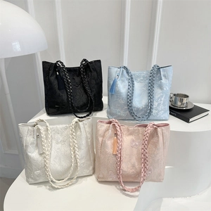 New Chinese Style Butterfly Embroidery Lace Tote Bag Large Capacity Casual Shoulder Bag With Braided Handle Tassel For Women