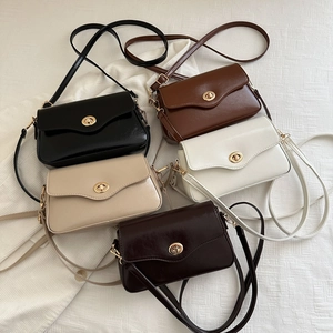 Petit Sac Carré en Cuir PU Vintage pour Femmes Sac à Bandoulière Tendance avec Serrure en Métal Sac à Main Mode