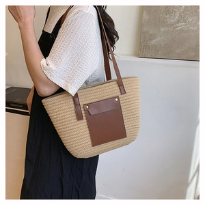 Grand sac cabas en paille pour femme avec poche en cuir brun et rivets dorés