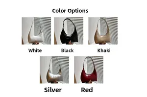 Dettaglio di cinque borse hobo in vernice lucida nei colori bianco, nero, kaki, argento e rosso