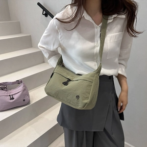 Borsa a tracolla da donna in nylon impermeabile, stile autunnale in verde e viola