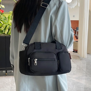 Sac à Épaule en Nylon Grande Capacité Femmes Imperméable Multi-Poches Séparation Sec Humide Sac Bandoulière Urban Tote