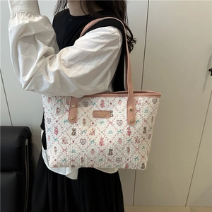 Women Large Capacity PU Leather Cartoon Bear Rabbit Printed Tote Bag Fashion Versatile Zipper Shoulder Bag For Daily Leisure