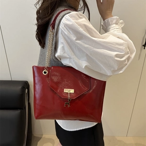Retro deep red oil wax leather shoulder bag with golden chain strap and deer pendant