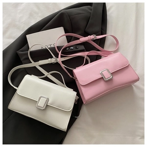 French vintage flap square bag in pink and white leather with silver buckle and strap