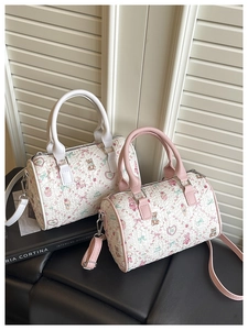 Détails de mini sacs Boston avec imprimés cartoon mignons en rose et blanc texturé