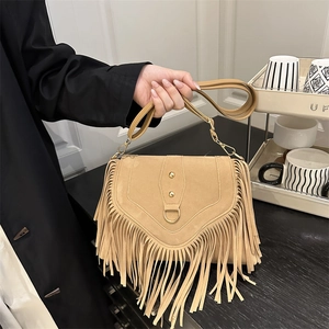 Borsa a Sella con Frange in Finta Scamosciata Retrò per Donna Borsa a Tracolla Satinata Stile Bohémien Chiusura a Patta Borsa Leopardata