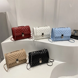 Women Elegant Quilted Chevron Chain Shoulder Bag Fashion PU Leather Flap Crossbody Square Purse Daily Street Trend Bag