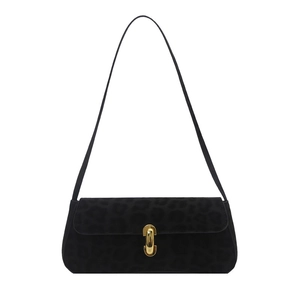 Sac baguette noir rétro avec motif léopard discret et boucle métallique dorée