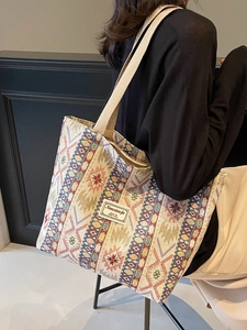 Sac fourre-tout jacquard au style ethnique avec motifs géométriques et sangles en toile