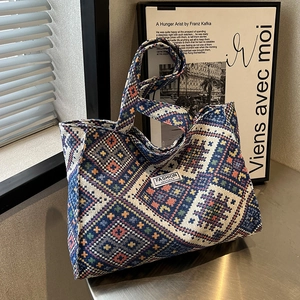 Ethnic geometric jacquard woven tote bag with dual handles for large capacity commuting