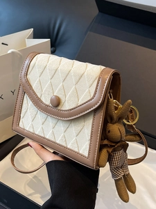 Petit Sac Carré Matelassé à Losanges Rétro Français pour Femme Sac à Bandoulière en Cuir PU Contrasté avec Charme de Lapin