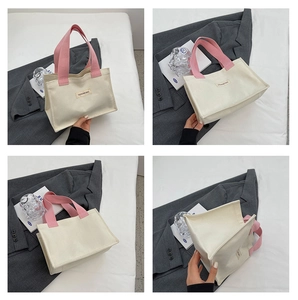 Détails du sac cabas en toile avec anses roses, vues intérieure et de profil