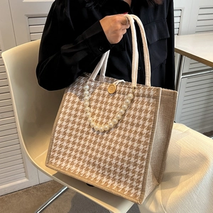 Houndstooth tote bag with pearl chain strap and sturdy cotton rope handle in retro style