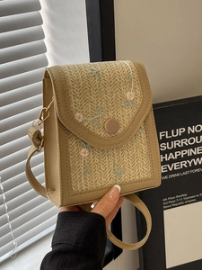 Petit sac à bandoulière en paille pour femme avec broderies florales raffinées