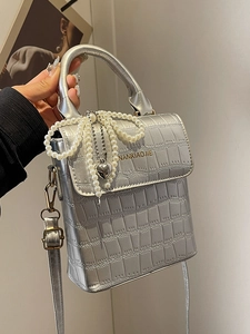 Women Crocodile Pattern PU Crossbody Bag With Artificial Pearl Heart Charm Mini Square Handbag For Daily Versatile Fashion Travel
