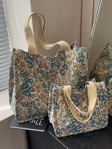 Floral jacquard tote bag set with heavy woven fabric and soft cotton straps in retro style
