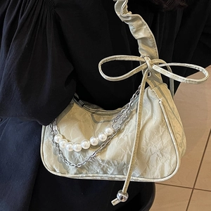 Fashionable beige pleated shoulder bag with pearl and silver chain decor