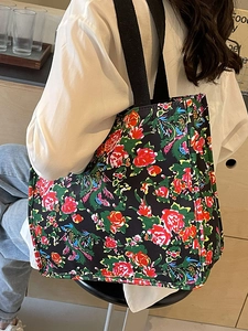Floral canvas tote bag with large capacity and retro flower patterns for daily use