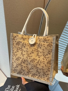 Borsa da pranzo floreale francese in iuta con manici in cotone e bottone chic