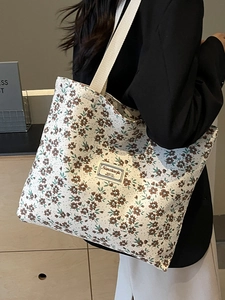 Grand sac fourre-tout chic en toile beige à fleurs pour le style quotidien des femmes