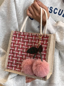 Sac fourre-tout en lin tissé à carreaux rouges et blancs avec pendentif cerise rose