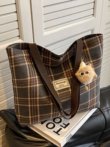 Retro British Style Plaid Canvas Tote Bag For Women Large Capacity School Shoulder Bag With Cute Plush Monster Charm Commute Handbag