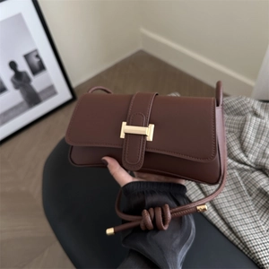 French Style Trendy Contrast Color Handbag For Women Fashionable PU Leather Shoulder Bag With Gold H Buckle Underarm Bag