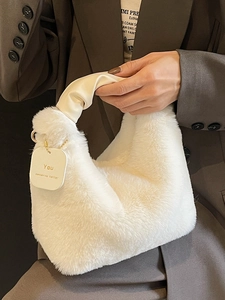 Elegant Faux Fur Shoulder Bag For Women Pleated Velvet Handbag Soft Plush Crossbody Bag Winter Fashion Tote With Strap