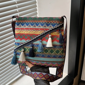 Sac à Épaule Tissé Ethnique Bohème Grande Capacité Dentelle Gland Motif Géométrique Sac Seau Femme pour Vacances Voyage