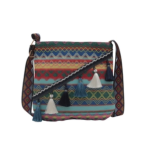 Sac bandoulière bohème tissé à la main avec motifs géométriques et pompons colorés