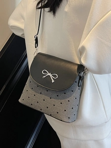 Sac seau à nœud tendance avec motif cœur et bandoulière en cuir pour femmes