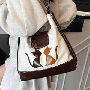 Sac à Épaule Mode Motif Chat Couleur Contrastée Grande Capacité Sac Fourre-tout en Cuir PU Avec Charme de Baseball Décontracté