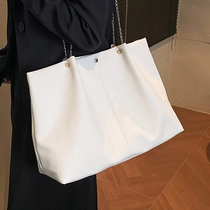 White vintage large capacity soft faux leather tote bag with gold chain and metal rivets