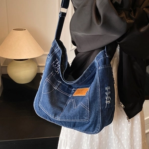 Retro denim tote bag with contrast stitching and large capacity for women commuting