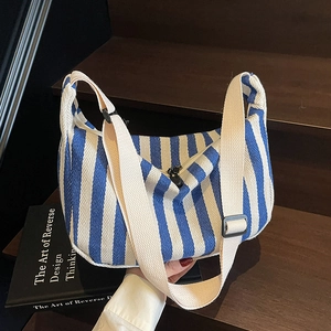 Sac fourre-tout minimaliste en toile à rayures bleues avec bandoulière réglable