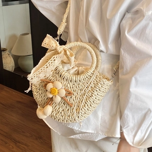 Sac Seau Tissé en Paille Fabriqué à la Main Femmes Nœud en Dentelle Florale Plage Vacances Sac à Bandoulière Minimaliste Été