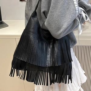 Women Bohemian Fringe Shoulder Bag PU Leather Retro Long Tassel Hobo Bag Fashion Casual Underarm Crossbody Bag For Lady Daily