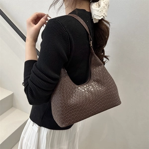 Retro dark brown woven leather crescent hobo bag for women in stylish shoulder style