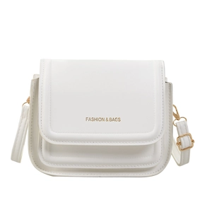 Sac bandoulière moderne en cuir PU blanc avec lettrage FASHION & BAGS et détails dorés