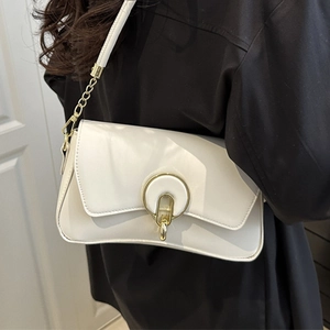 Elegant white crossbody bag with gold metal clasp and chain strap for summer commute
