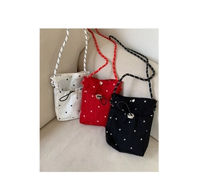 Sacs de téléphone à fleurs blanc, rouge et noir avec cordons et poches à cordon de serrage