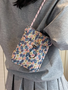 Women Floral Jacquard Canvas Crossbody Cell Phone Bag Mini Woven Drawstring Shoulder Pouch Retro Pastoral Style Purse