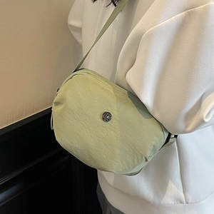 Sac bandoulière décontracté en nylon vert menthe avec bandoulière réglable pour le sport