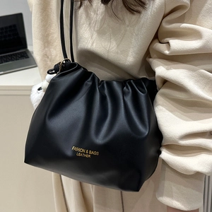 Women's Fashion PU Leather Bucket Bag Ruched Drawstring Shoulder Bag With Furry Pendant Elegant Versatile Cloud Crossbody Bag